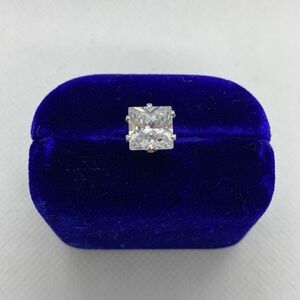 💛 925 Square Cut 9mm CZ Single Earring
